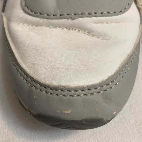 Reebok Kids Boys or Girls Sneakers - Size 1 - Picture 10 of 12